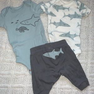 Baby outfit shark theme